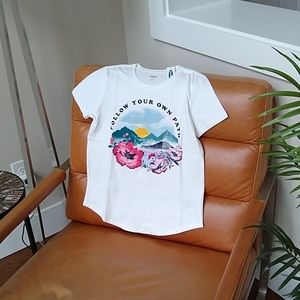 Graphic tee